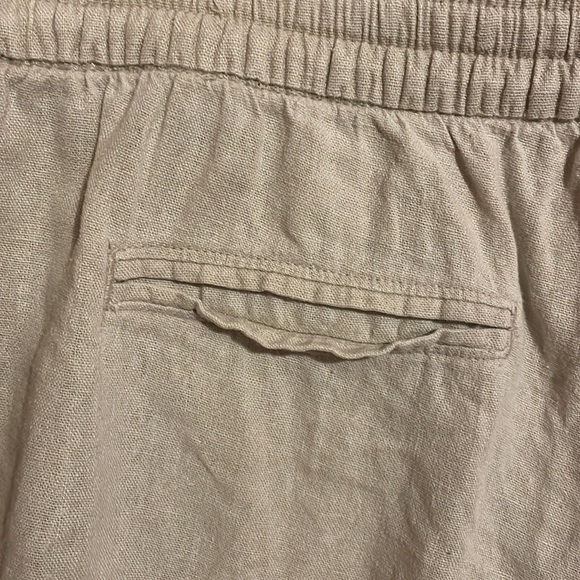 H/P🎉🥳 9/2 LONG WEEKEND FITS POSH PARTY •OLD NAVY•KHAKI SHORTS SIZE SMALL - Picture 5 of 7